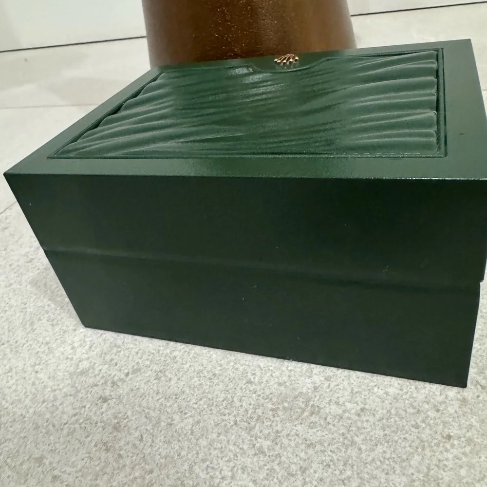 Rolex Explorer II Green and Gold Watch Box Set with Links - Picture 6 of 8